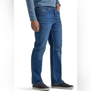 Wrangler Mens Relaxed Fit Bootcut Blue Jeans, 33x32